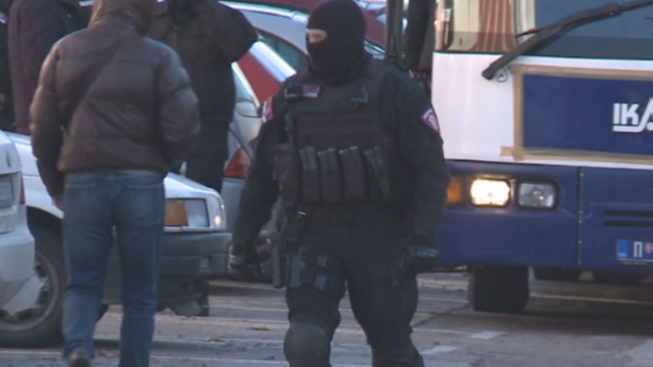 Arhivski snimak hapšenja bivših policajaca