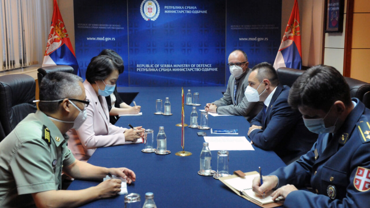 Sastanak ministra Vulina sa ambasadorkom NR Kine Čen Bo