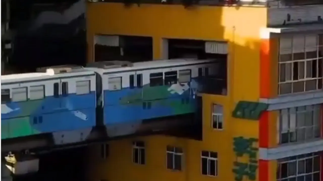 voz prolazi kroz zgradu