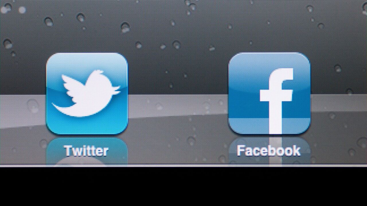 Facebook Twitter