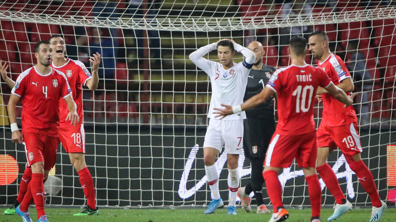 Fudbaleri Srbije i Kristijano Ronaldo