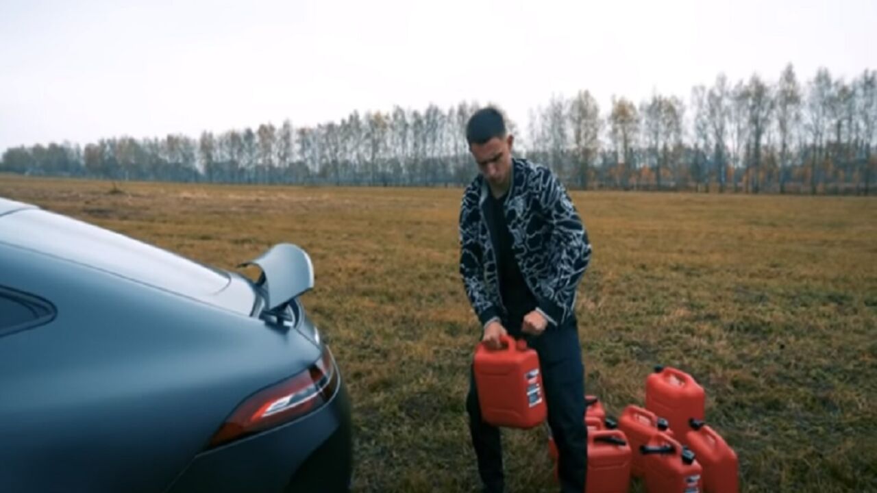 spaljen mercedes