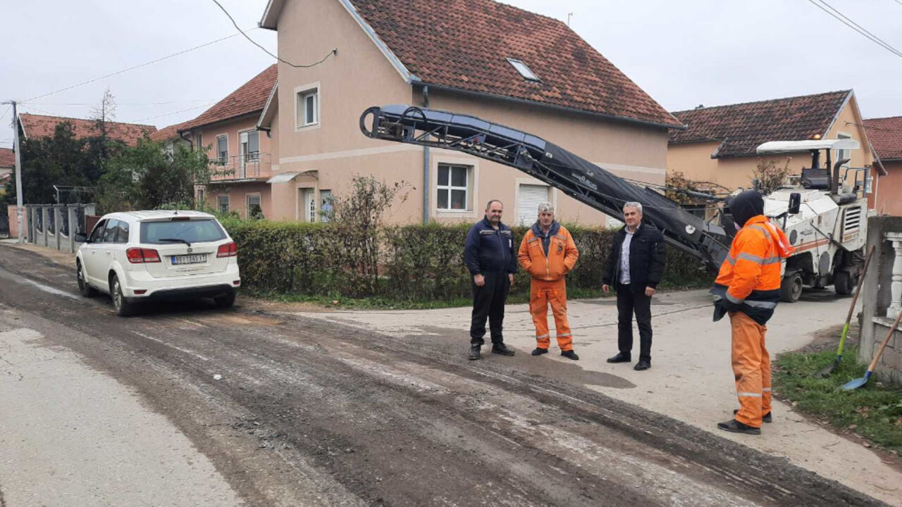 Radovi na rekonstrukciji Ulice Šangajska 1. deo u delu Batajnice