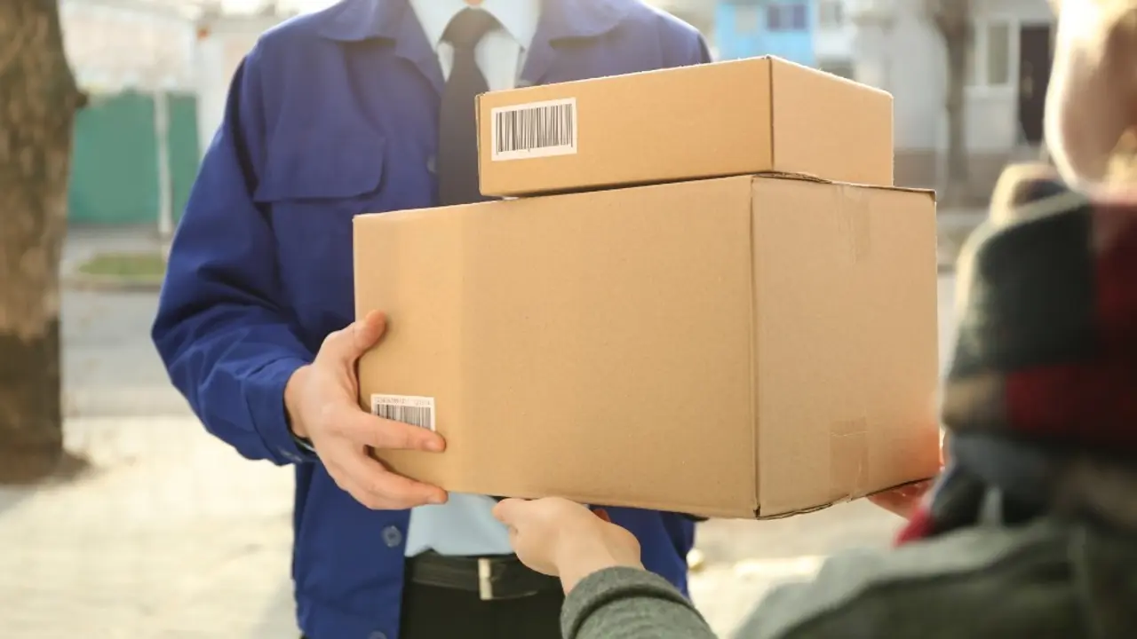 paket, kurir, dostava