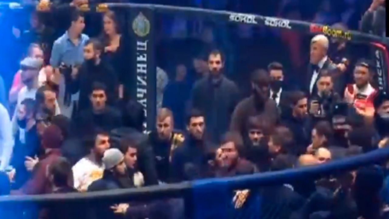 MMA tuča