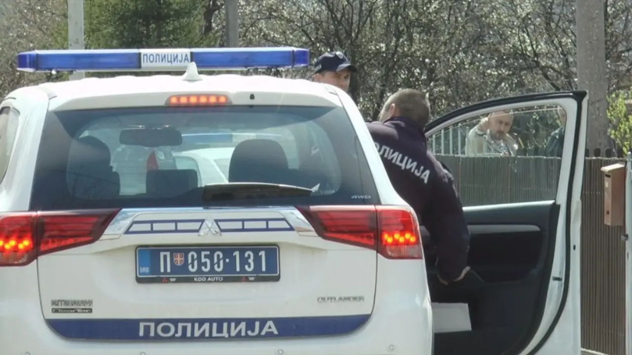 policija