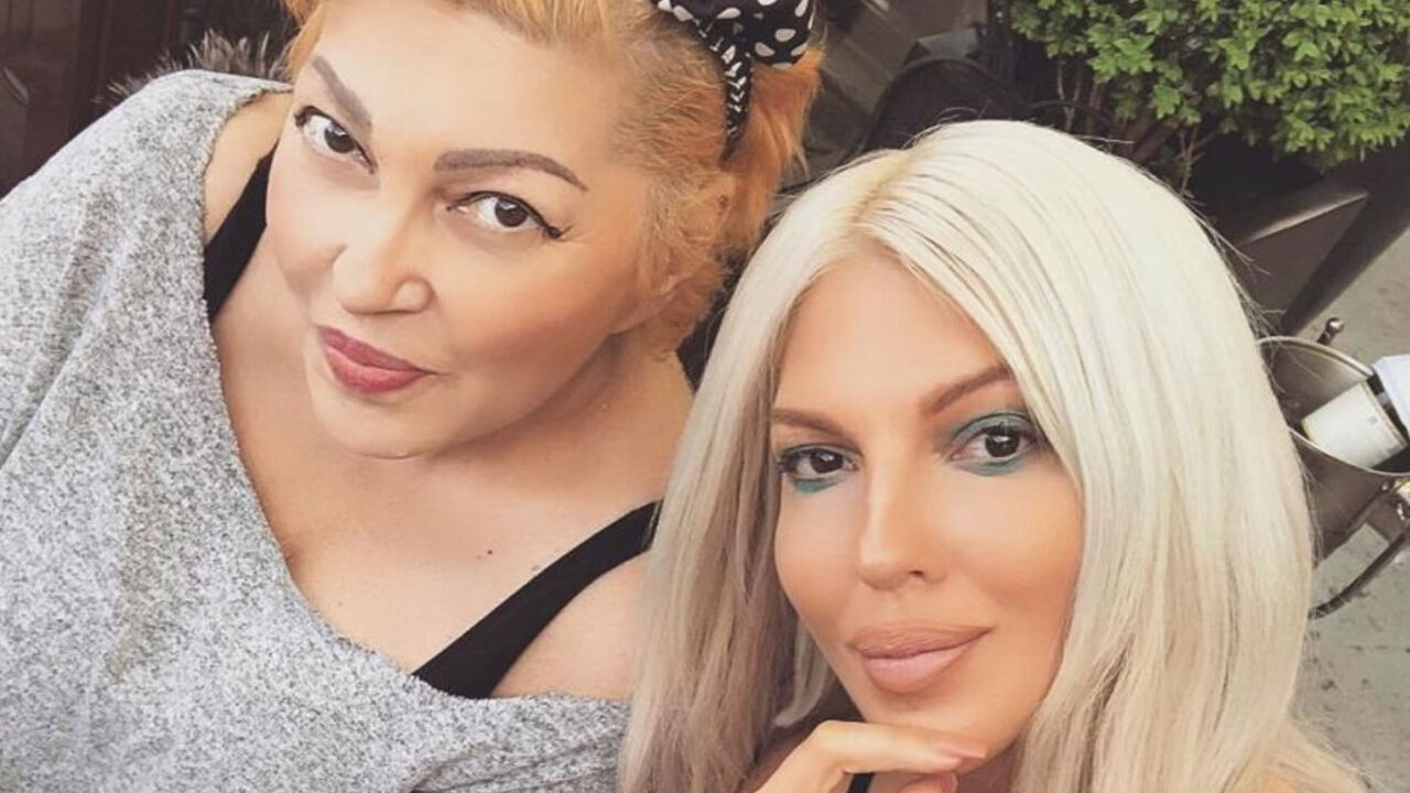 Jelena Karleuša, Divna Karleuša