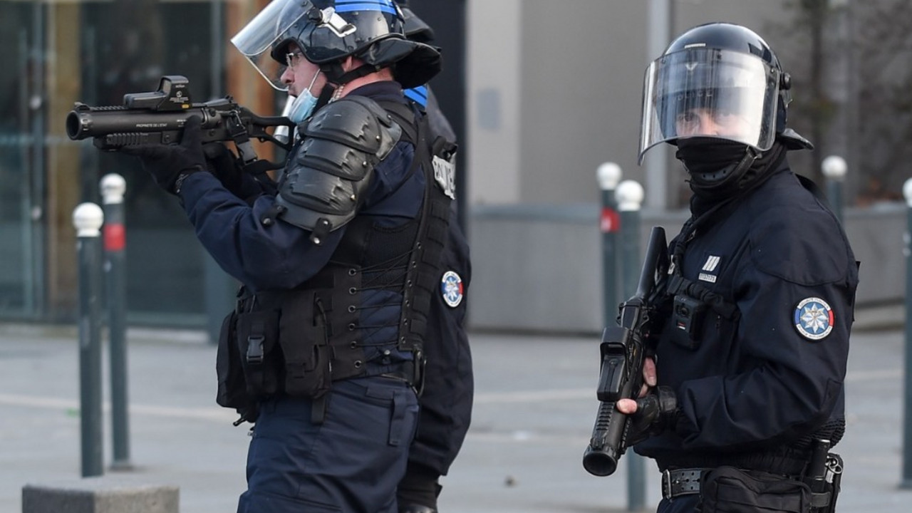 policija