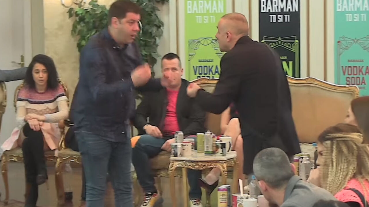 Parovi