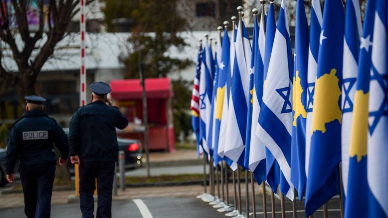 Zastave Kosova i Izraela