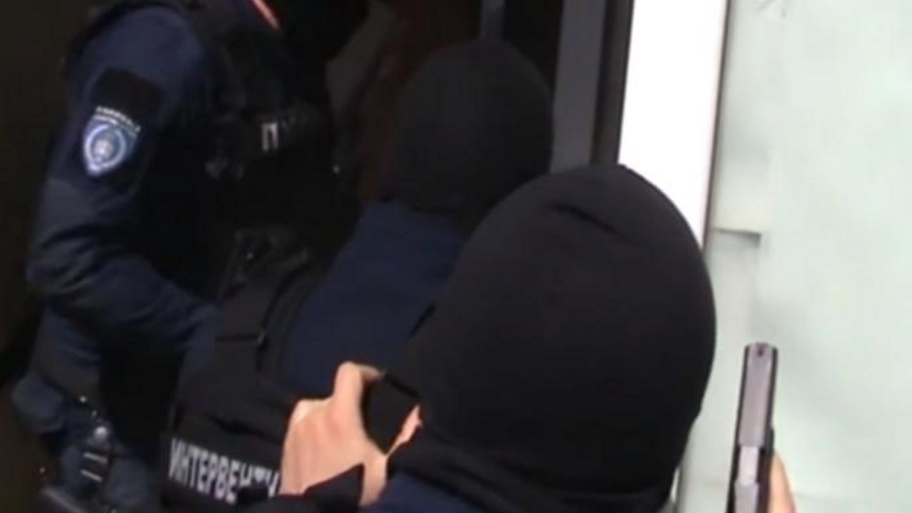 policija