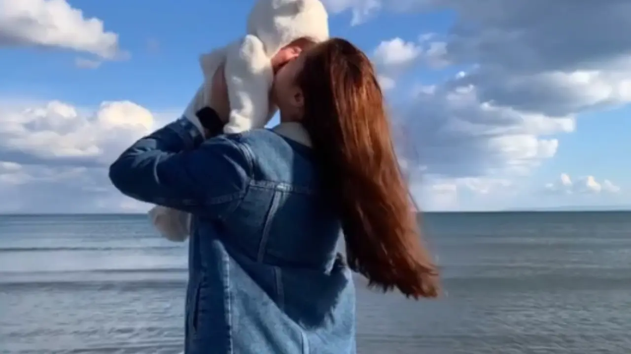 ᴄᴀʀᴏʟɪɴᴇ ᴄʀᴏᴜᴄʜ