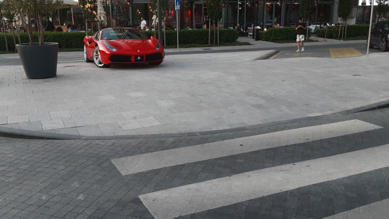 Ferari