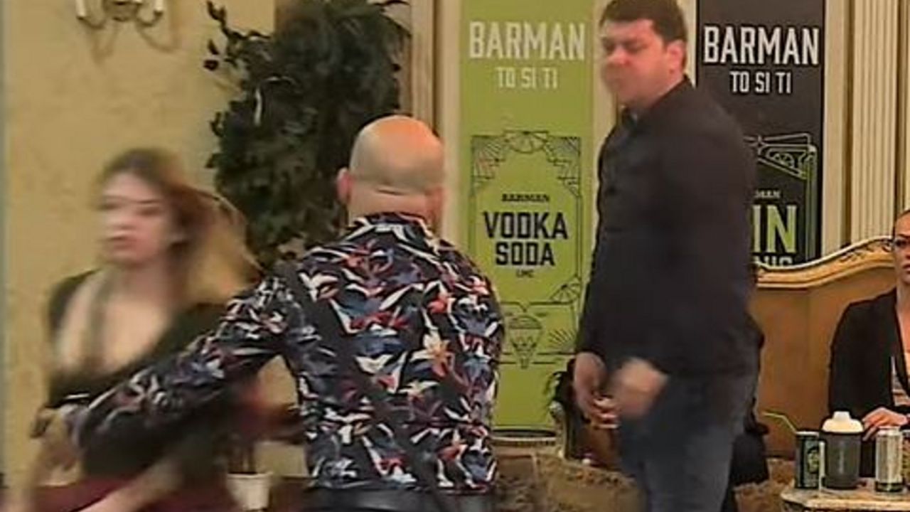 Parovi