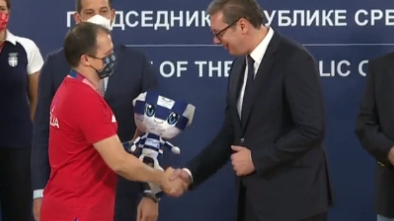 Aleksanadr Vučić, Damir Mikec