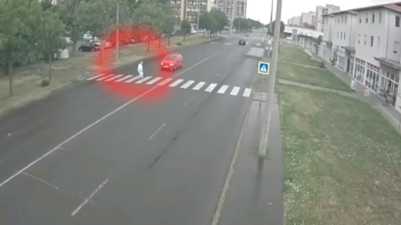Automobil pokosio pešaka na pešakom prelazu