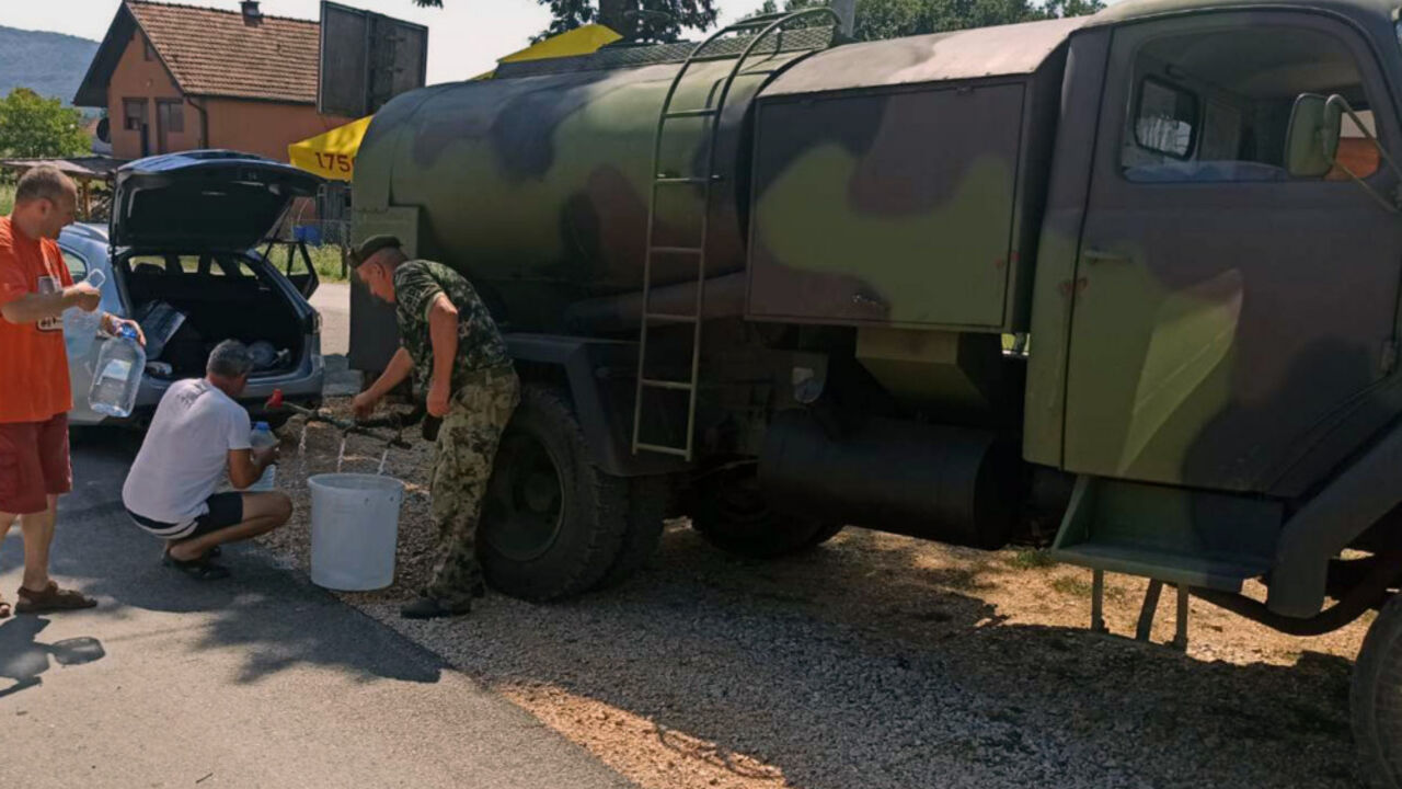 Dodatne cisterne Vojske Srbije angažovane za pomoć u vodosnabdevanju ugroženih opština