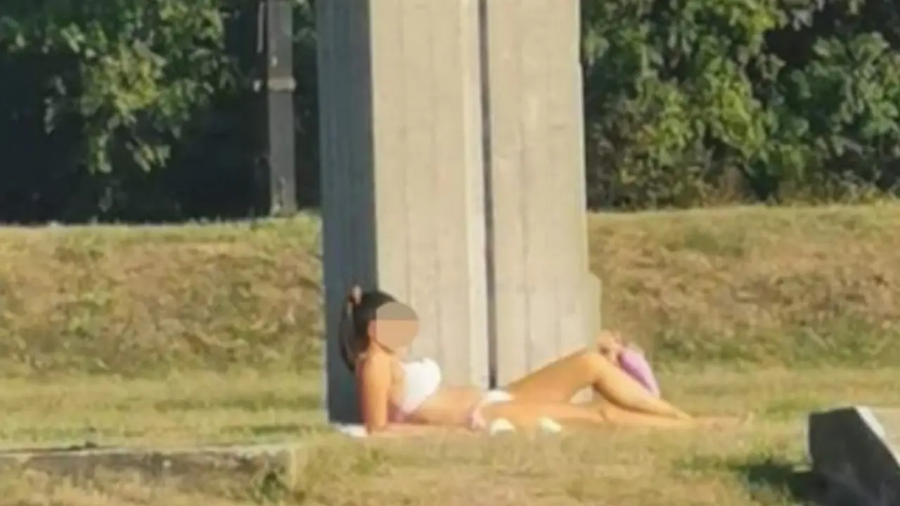 Bikini, sunčanje