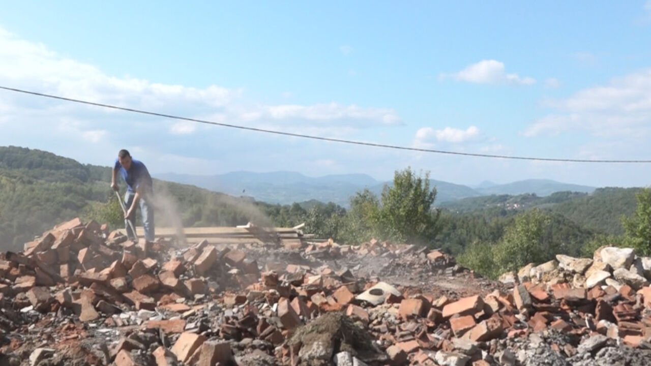 Nad pričom porodice Radovanović i kamen bi zaplakao