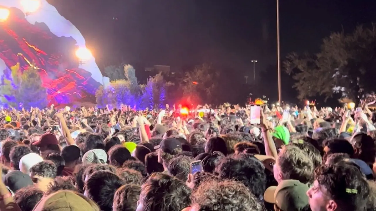 Stampedo, Hjuston