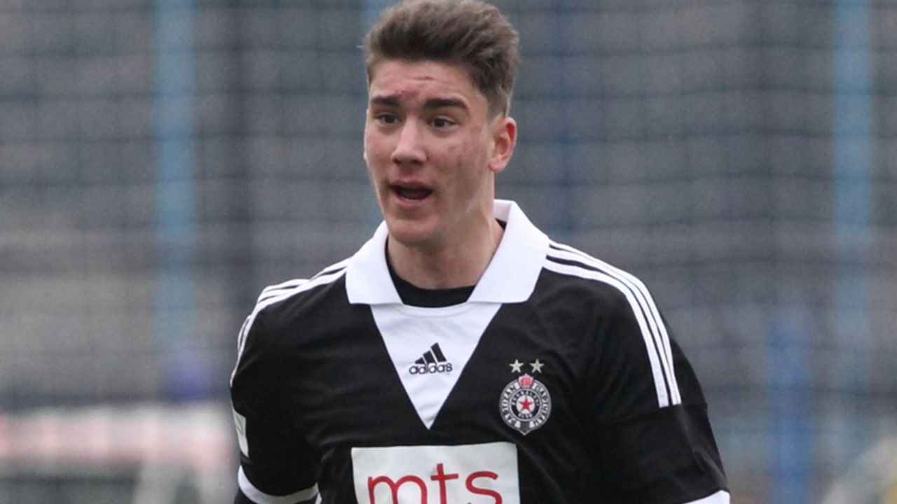 Dušan Vlahović