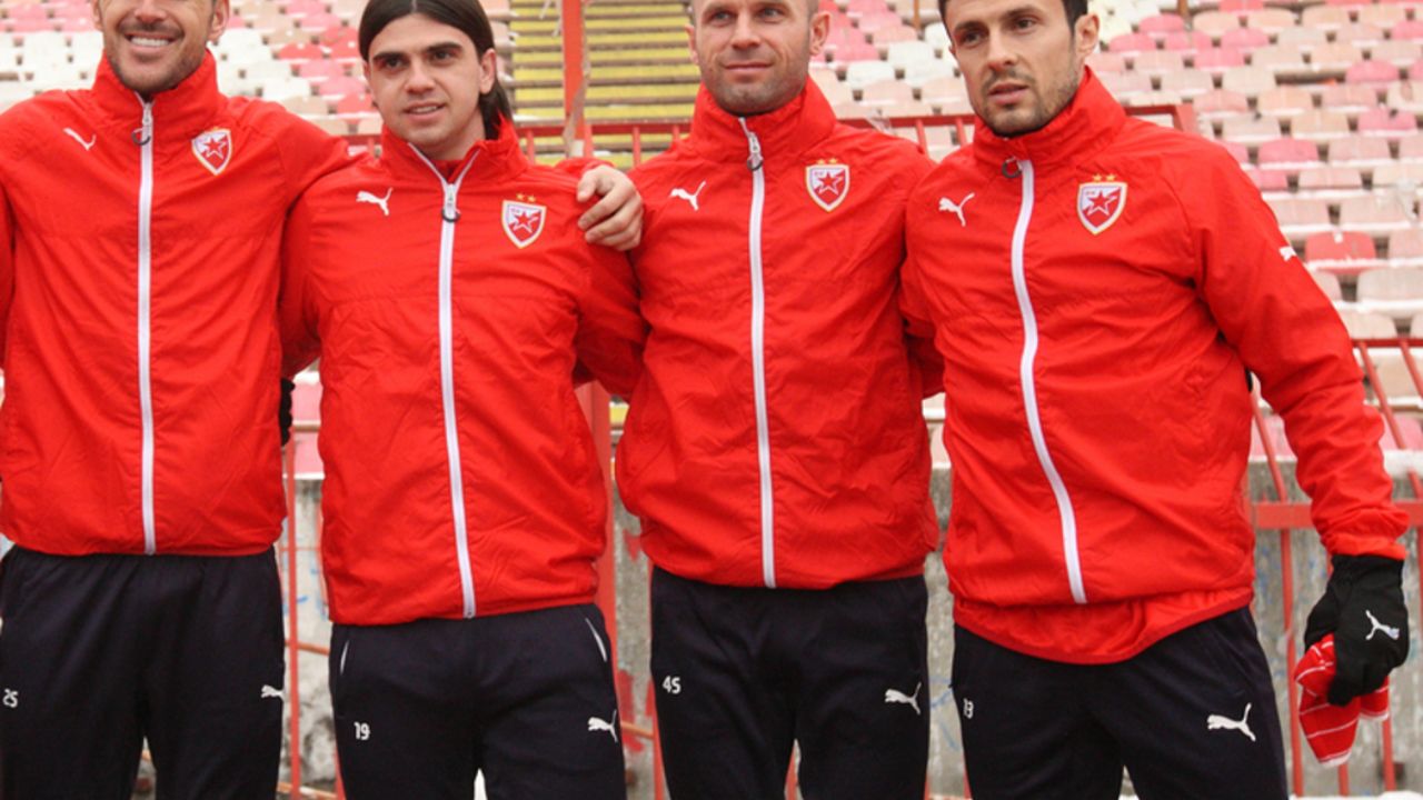 Slaviša Stojanović (treći sleva)