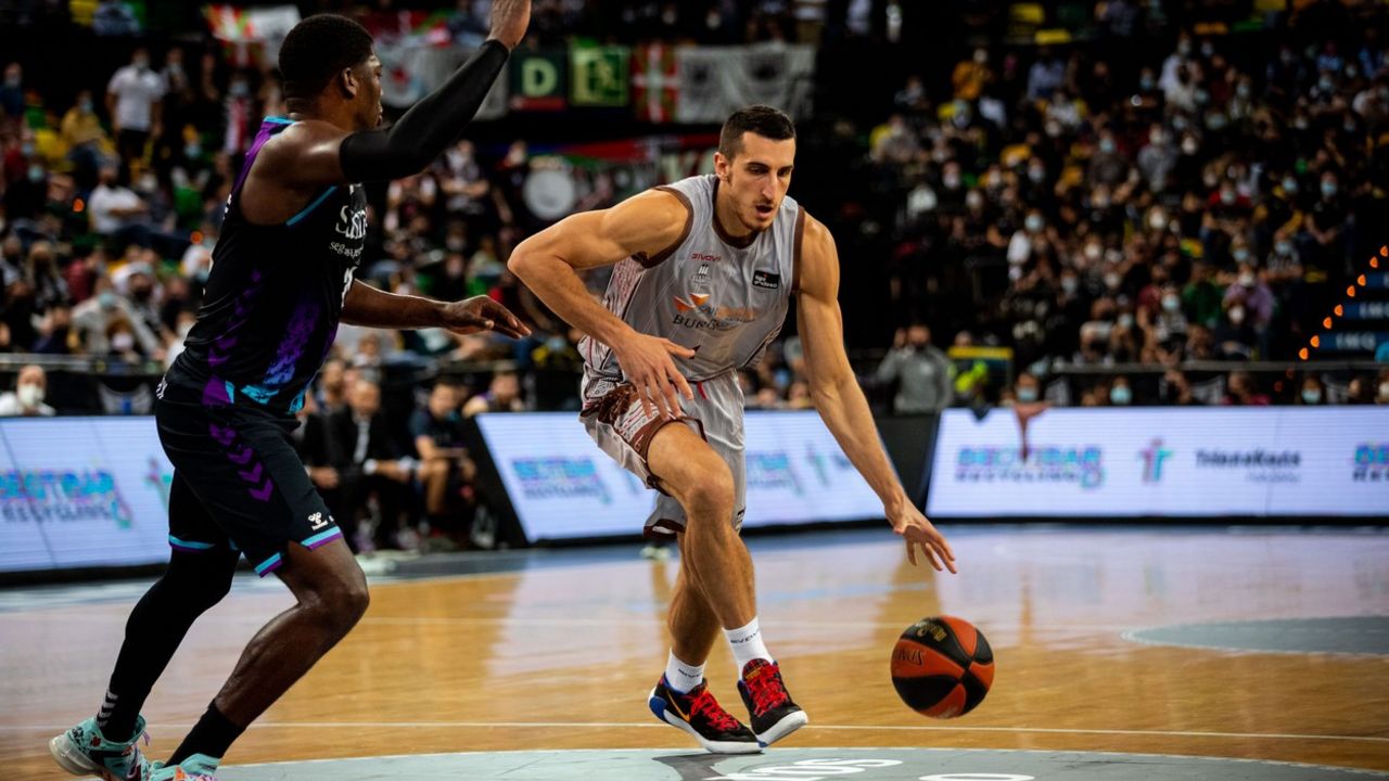 Dejan Kravić