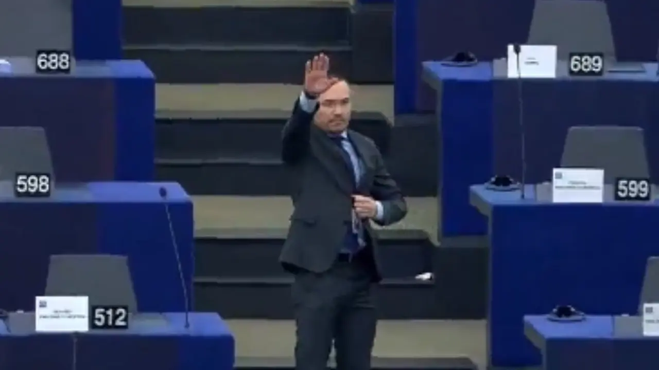 nacistički pozdrav