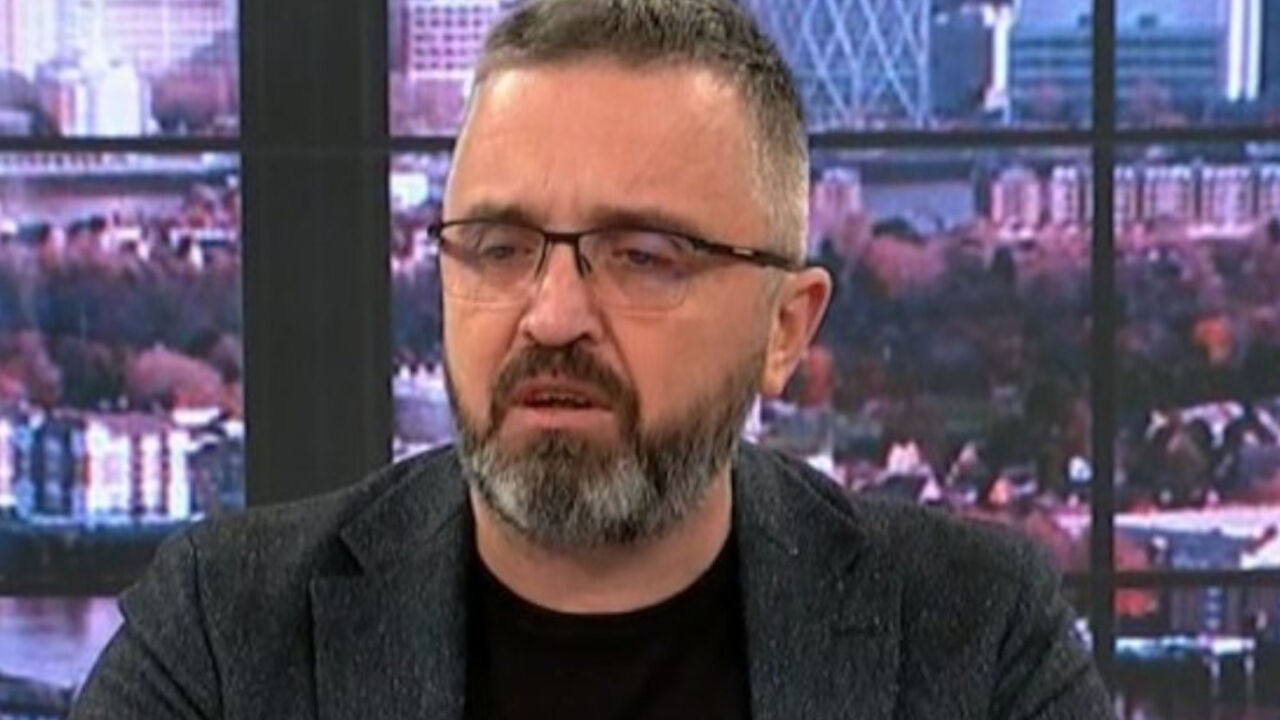 Dragan J. Vučićević 