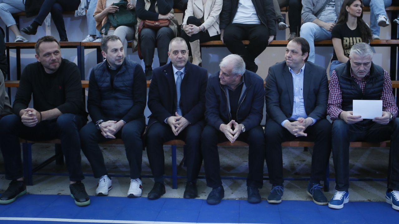 Goran Šašić, treći s leva