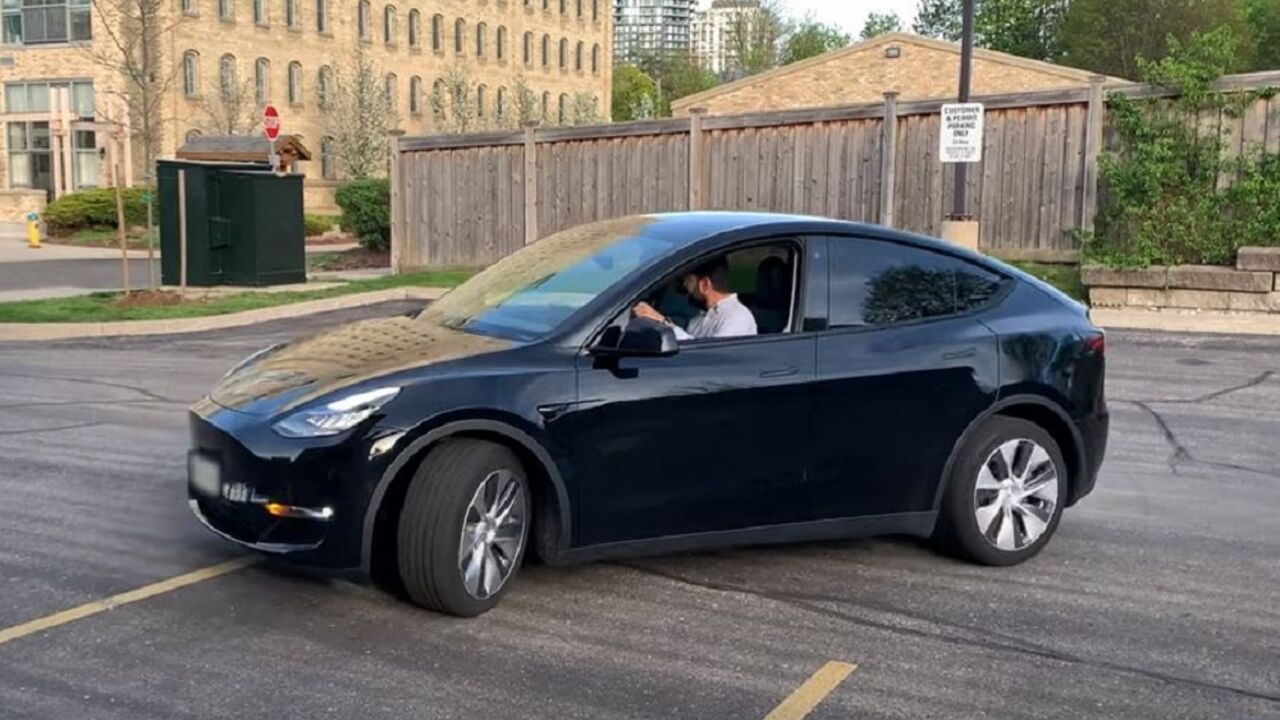 tesla automobil