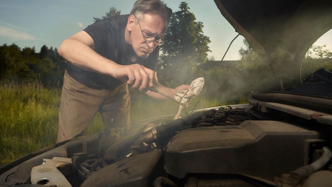 prokuvao motor automobila