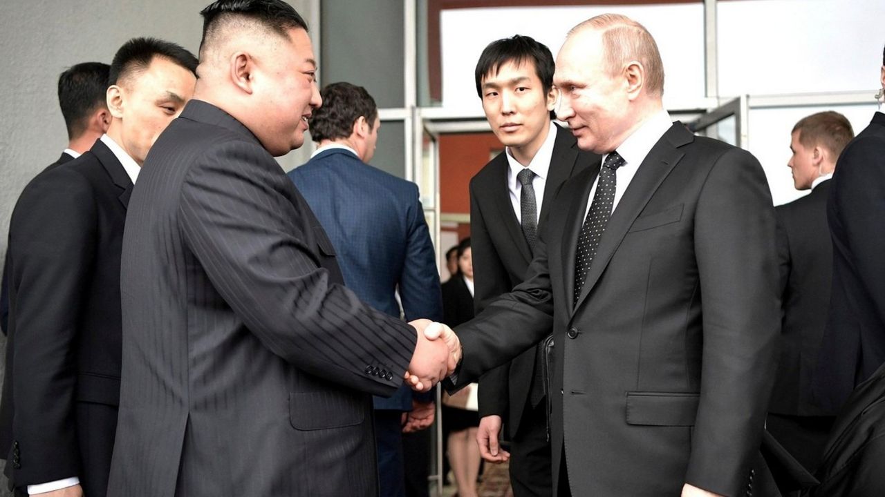 Kim Džong Un i Vladimir Putin