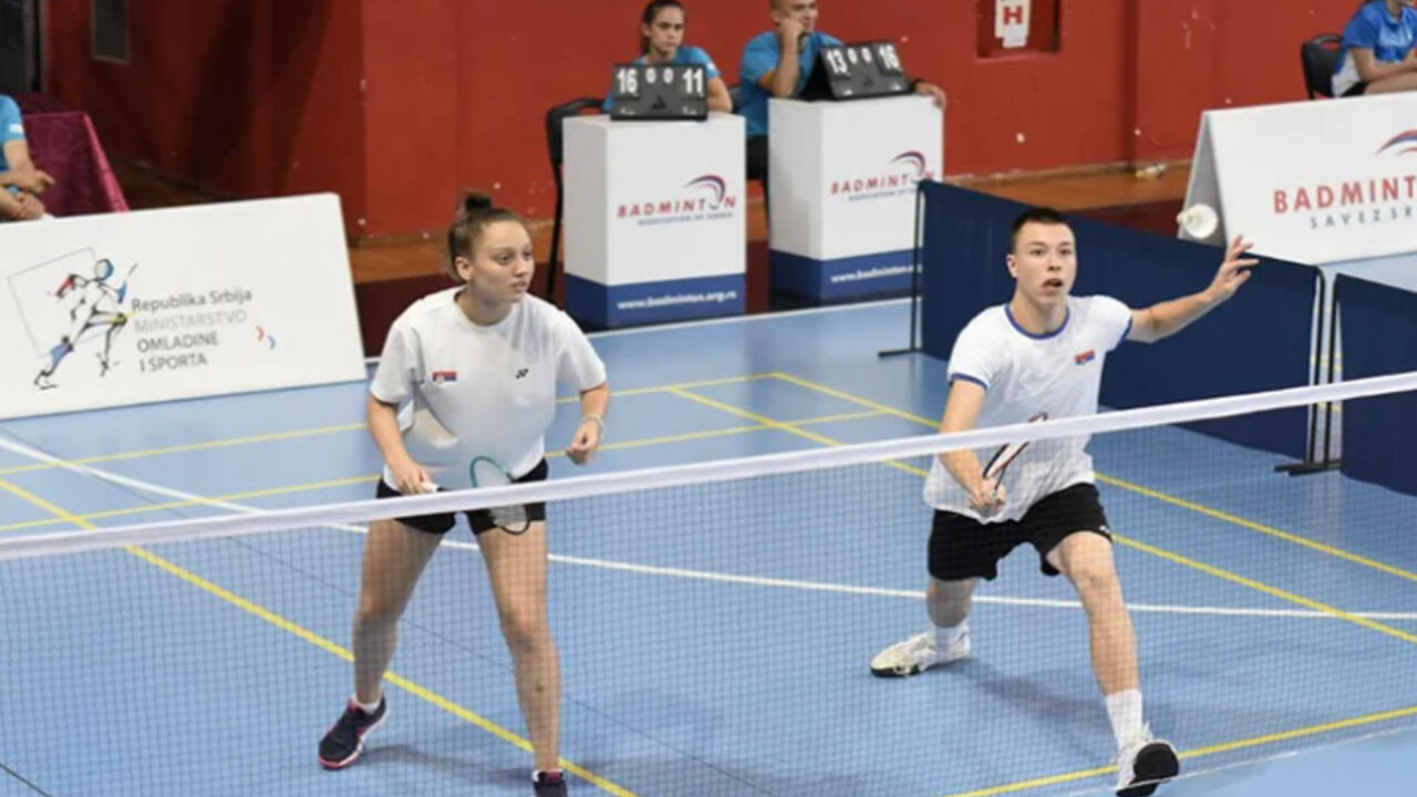 Badminton