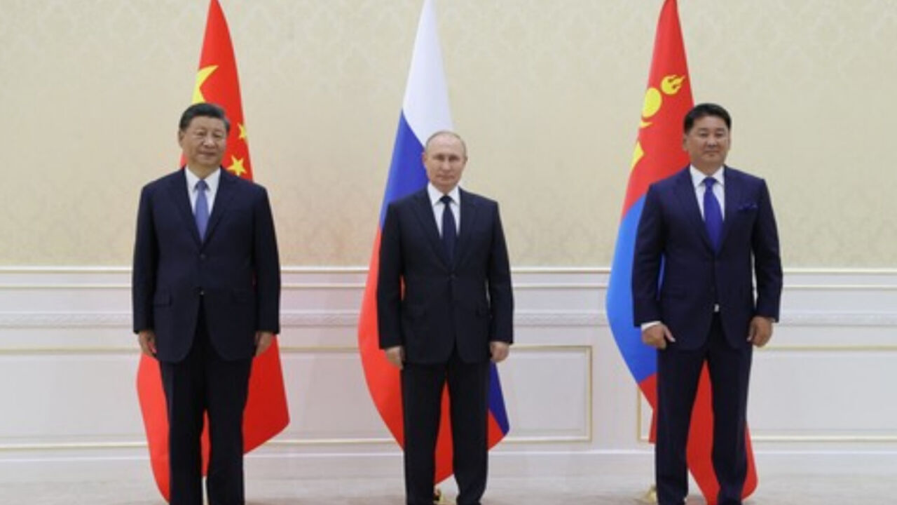 Si Đinping, Vladimir Putin i Uhna Hurelsuh 