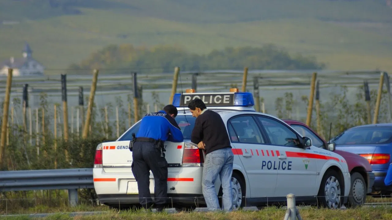 Policija