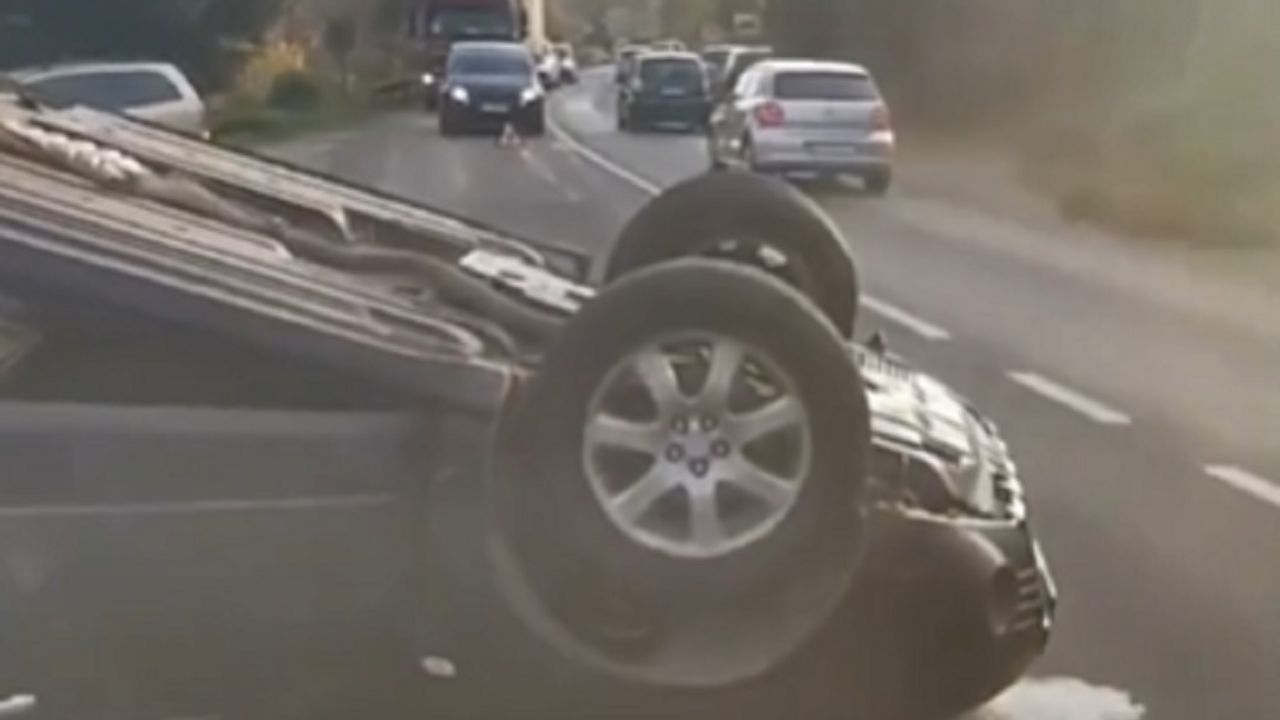 Prevrtanje automobila