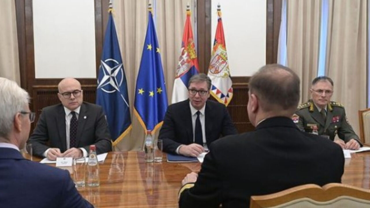 Miloš Vučević i Aleksandar Vučić na sastanku sa Stjuartom Mančom