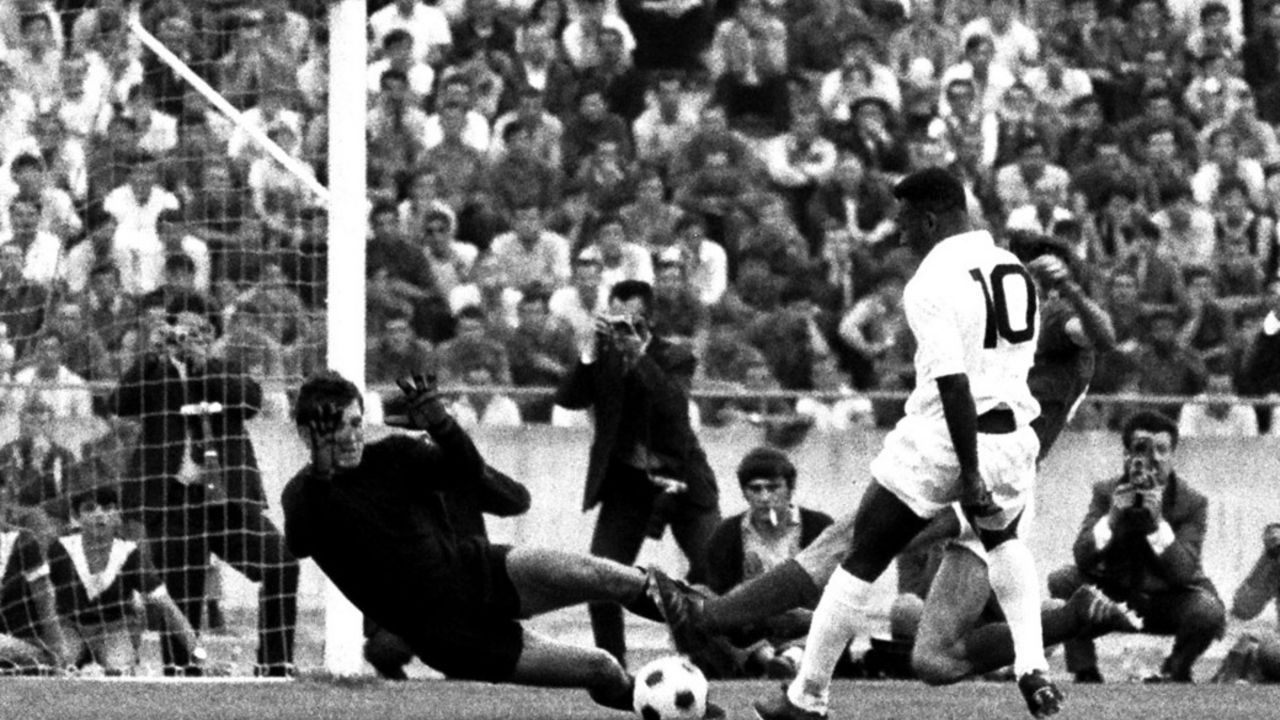 Pele i Olja Petrović