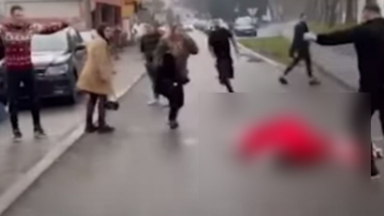 Prebijanje Deda Mraza u Slavonskom Brodu