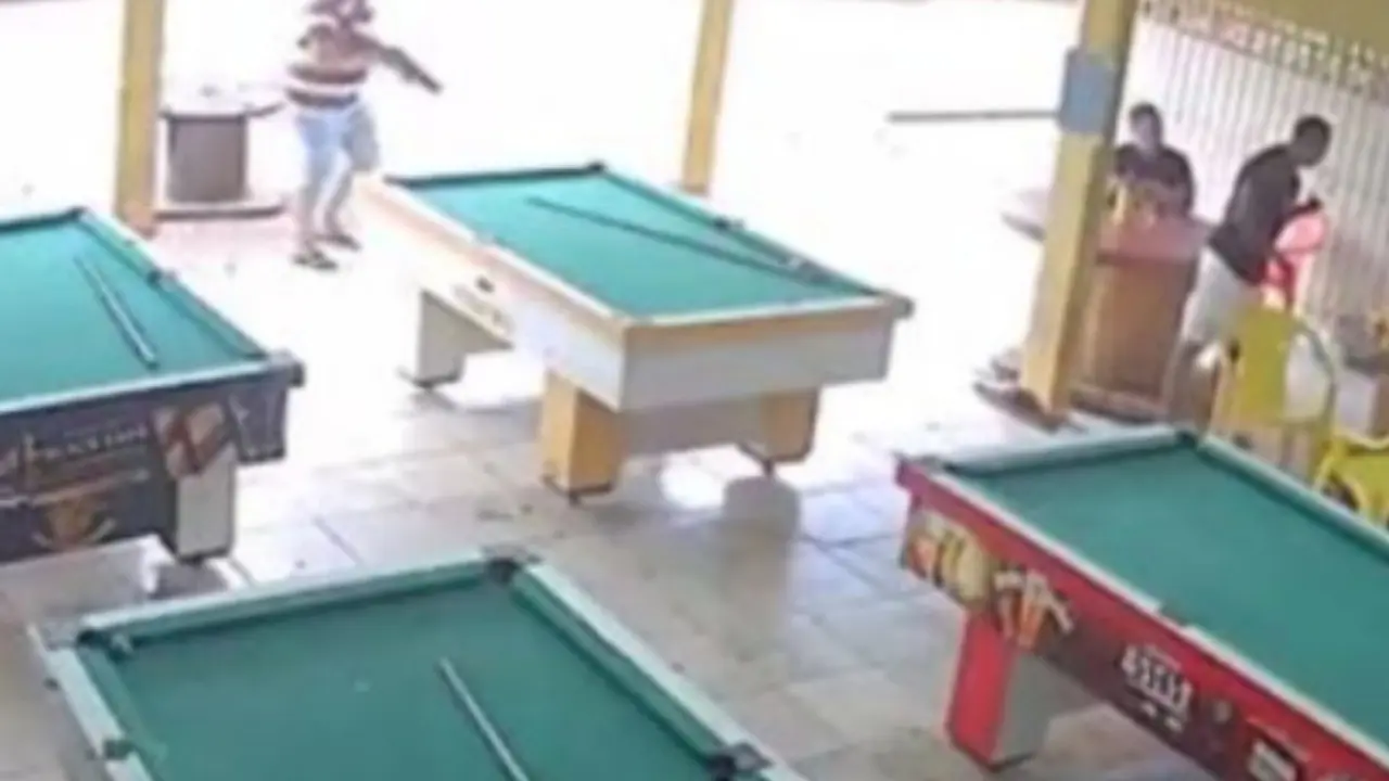 Masakr u sali za bilijar