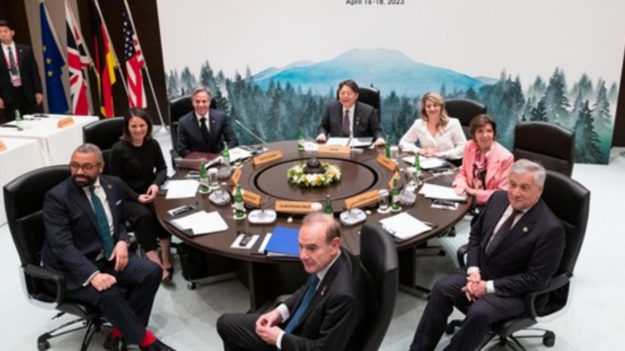 G7