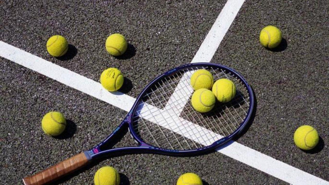 Tenis