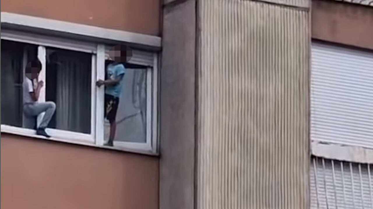 Deca na simsu u Čačku