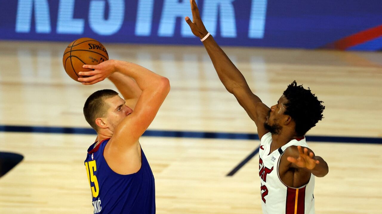 Nikola Jokić, Džimi Batler