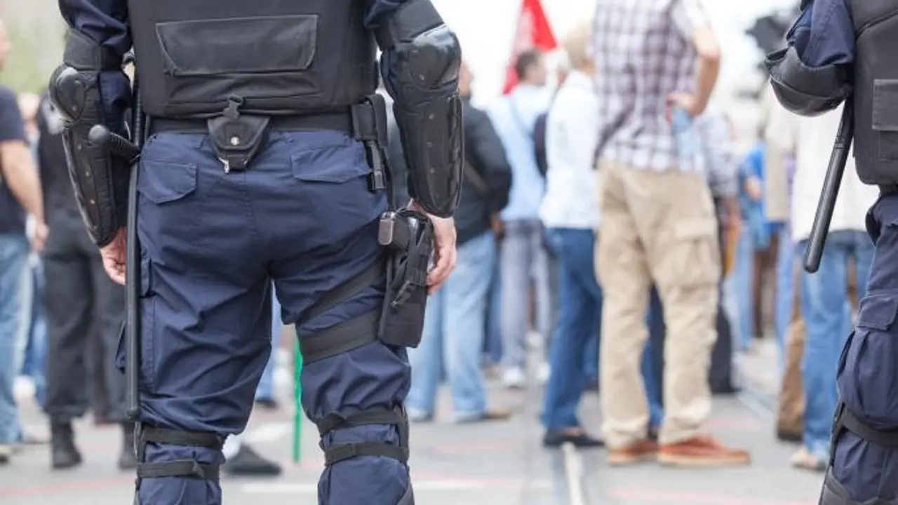 policija