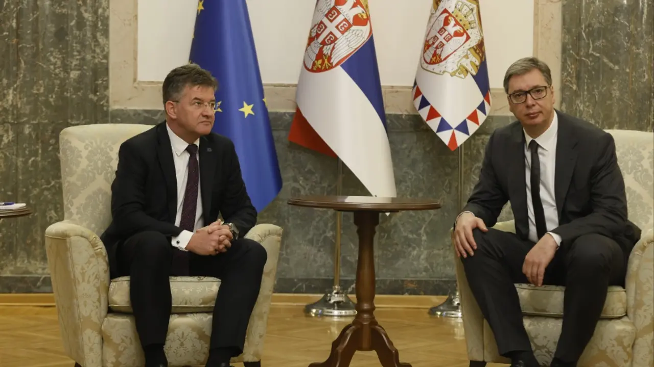 Miroslav Lajčak, Aleksandar Vučić