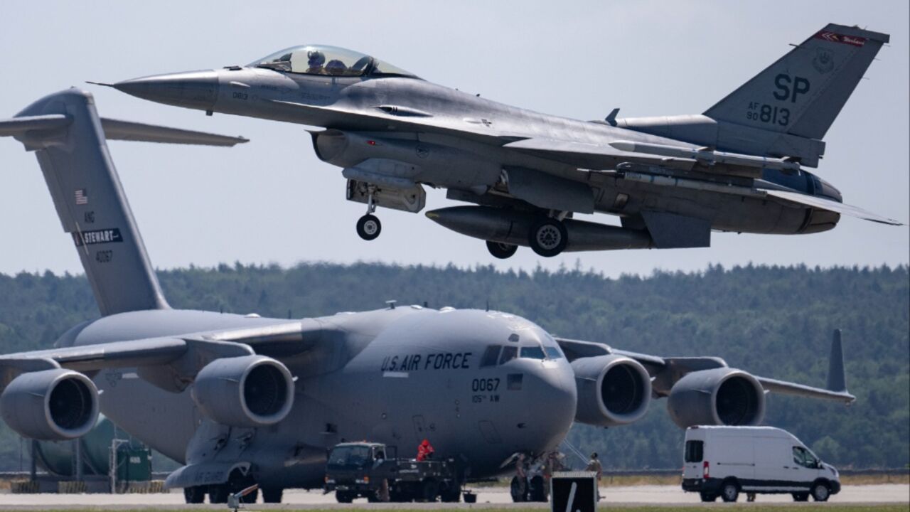 F-16