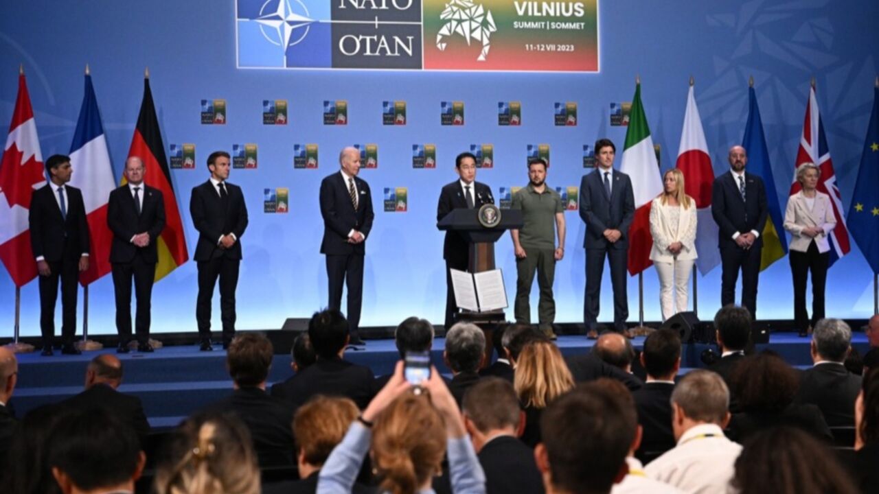 G7