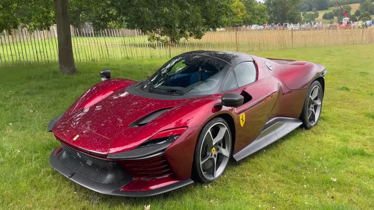 kupio ferrari pa se bahatio